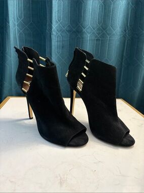 Steve Madden Black Suede Peep-Toe Stiletto Booties Size 9